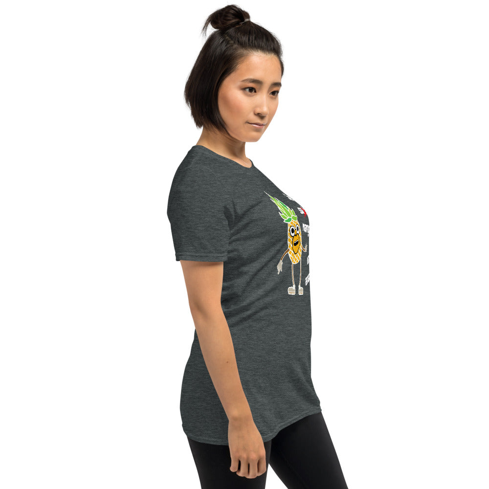 DARK - Je (suis) mange un ananas Short-Sleeve Unisex T-Shirt